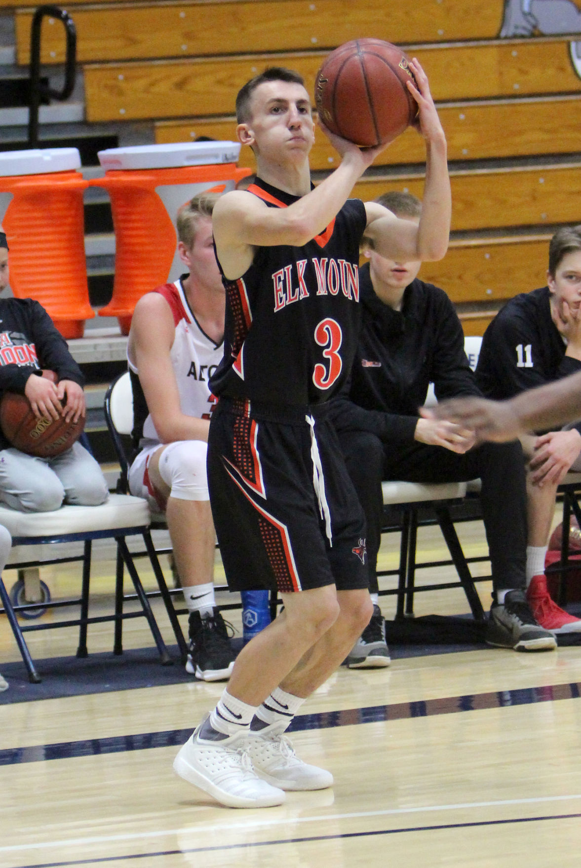 Elk Mound boys basketball vs Altoona 12-1-18